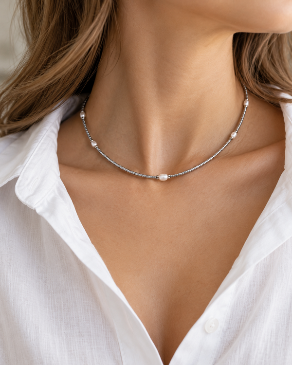 Quiet Necklace - Nacar Serie