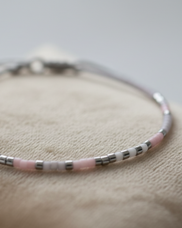 Indian Delicate - Light Grey