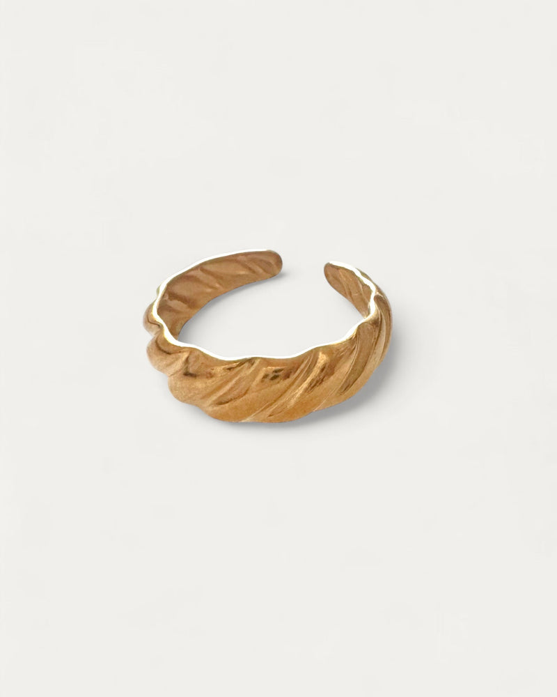 Ring 'Croissant Shaped'