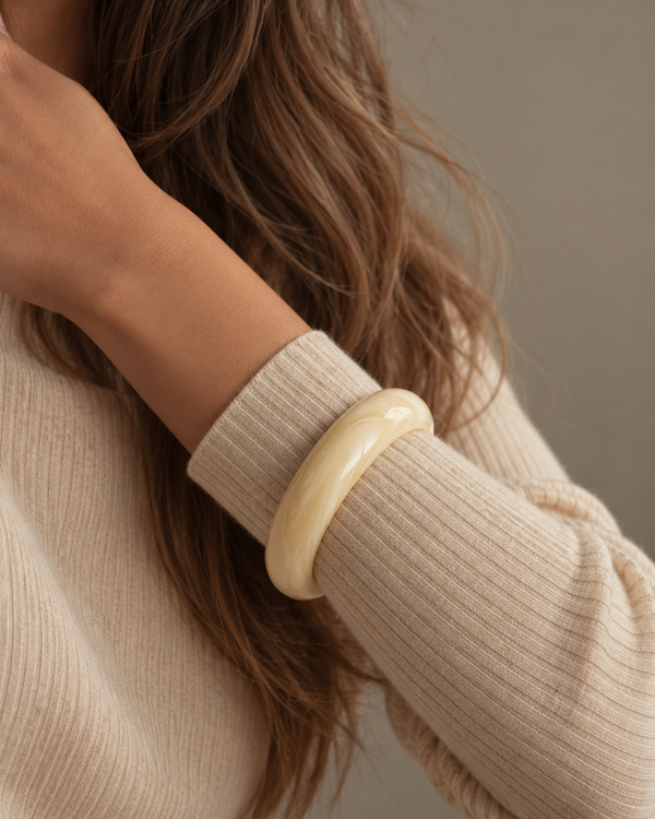 Soft Curve Bracelet