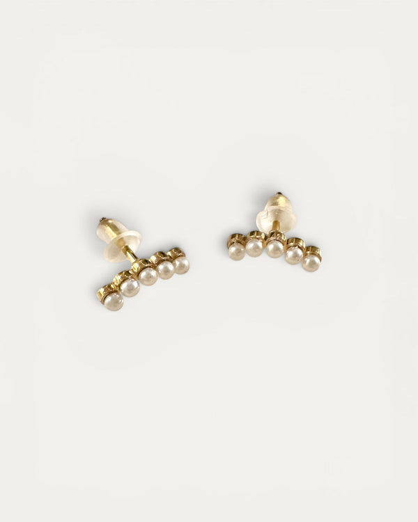 Tiny Pearls Earrings