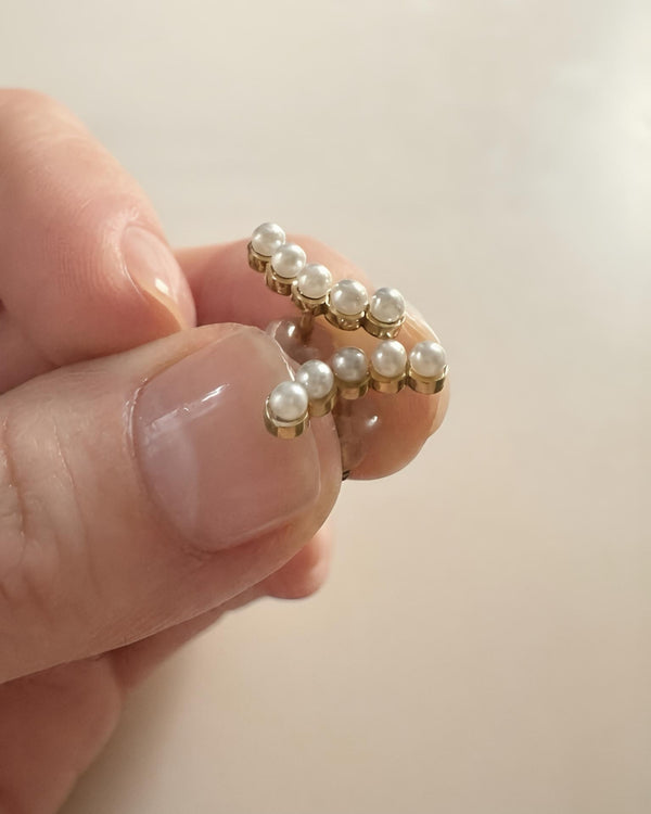Tiny Pearls Earrings