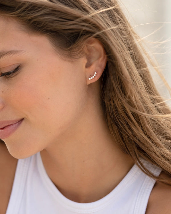 Tiny Pearls Earrings