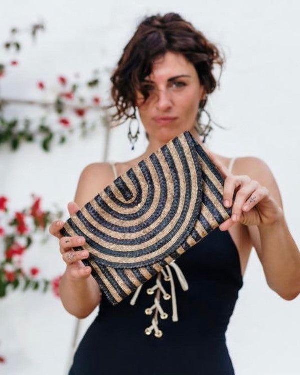Geometric Straw Clutch
