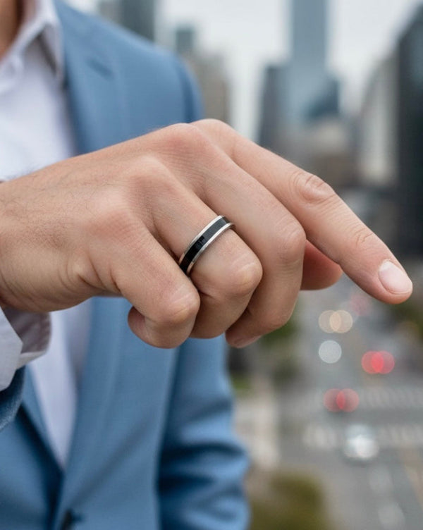 Fine Line Black/Silver Ring