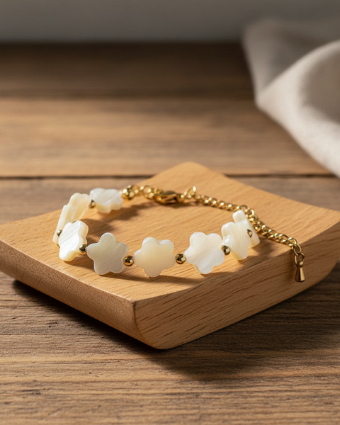 Clover White Pearls