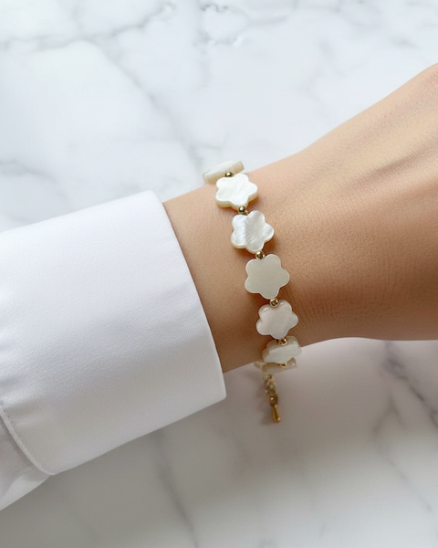 Clover White Pearls