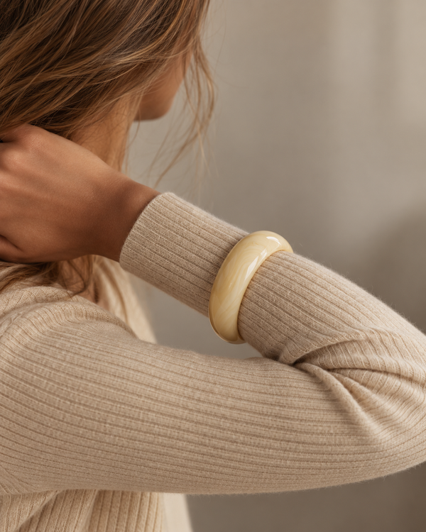 Soft Curve Bracelet